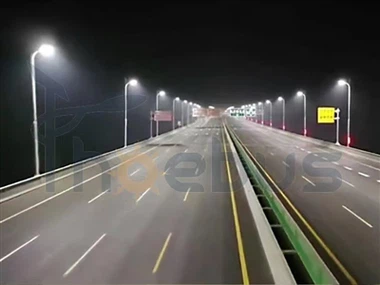 Zamena ulične lampe za autoput